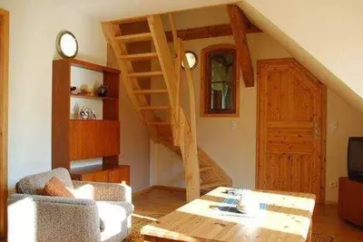 Image de Appartement Dandelion - Je connais une maison sur la forêt. . .