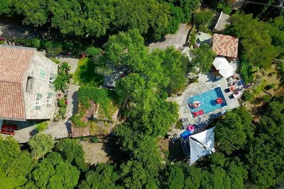 Maison de charme vue mer avec piscine et a 10mn a pied de la plage