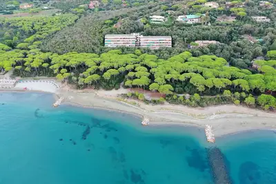 Appartement à quelques mètres de la plage, entouré de verdure