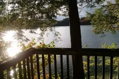 Image de Petite retraite sur le lac tranquille à 1 heure de Portland