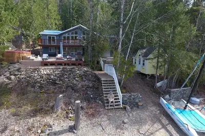 Image de Vraiment magnifique Lakefront Home! ! !