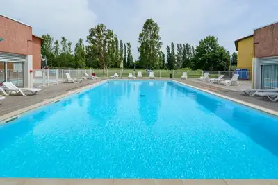 Image de Appartement cosy et charmant, près du golf | Accès piscine