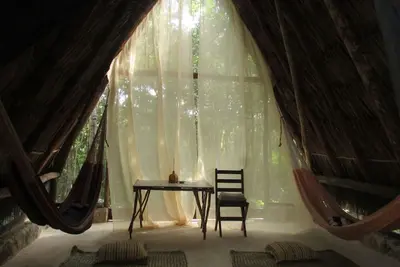 Image de l e m a y a n r o o m