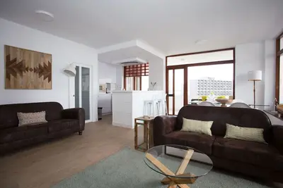 Image de Appartement De Luxe Front De Mer ENTIÈREMENT ÉQUIPÉ (Tours Playamar)