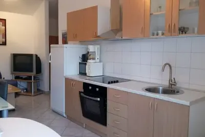 Image de Appartement de vacances Ă Preko avec terrasse, climatisation, Wi-Fi, lave-linge (4568-5)