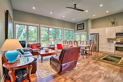 Image de Nouveau! Lake House de la région de Grand Rapids avec quai privé!