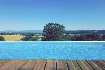 Image de Homerez - Maison à Cuq, piscine partagée
