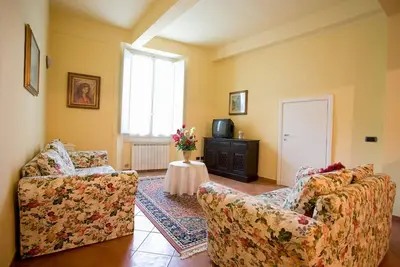 Grand appartement confortable près de Santa Croce, climatisation, Wi-Fi