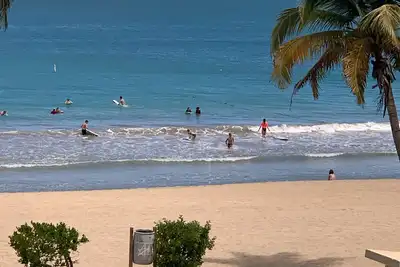 Image de élégant appartement en bord de mer dans un quartier exclusif de la ville de Porto Rico