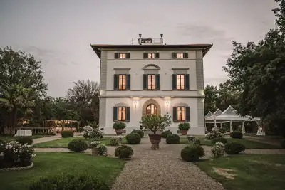 Image de Villa Teresa Cœur de la Toscane Chianti Grand jardin Piscine de luxe panoramique Ac