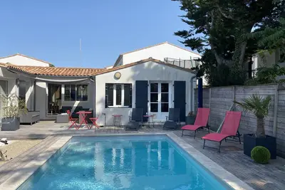 Image de Villa Piscine 3mn à pieds de la Plage île de ré -