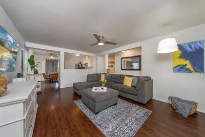 Image de Tous les jardiniers bienvenus (3 chambres à coucher, 2 salles de bains rénovées à la maison)