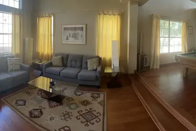 Image de Super propriété de vacances en famille.