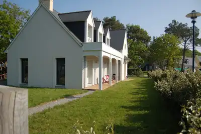 Image de Vaste et lumineuse maison moderne à 200 m de la plage