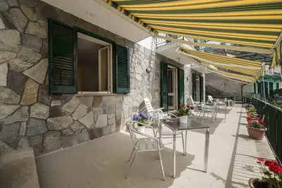 Image de Tournesol avec salle de bains - citysight et randonnée sur la côte d'Amalfi