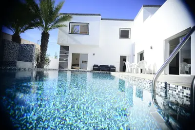 Image de Villa Aaliyah with private pool and jacuzzi not overlooked
