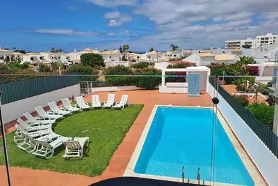 Image de T2-2º vista mar, piscina, bbq, para a praia vai a