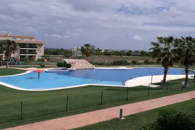 Image de Logement de luxe pour 14 personnes. . . . . . Piscine avec Spa Circuit