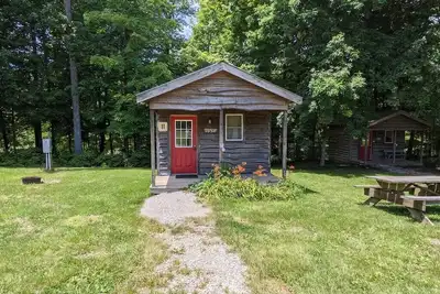 Image de Cabine-lit 11, pas de salle de bain, accès au pavillon de douche