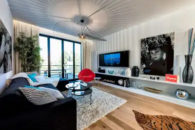Image de Quartier Louise-Châtelain - Duplex Deux Chambres Spacieux avec Terrasse