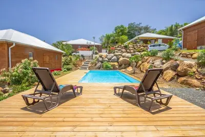Image de cottages neufs à Deshaies à 300 mètres à pied de la plage Grande Anse