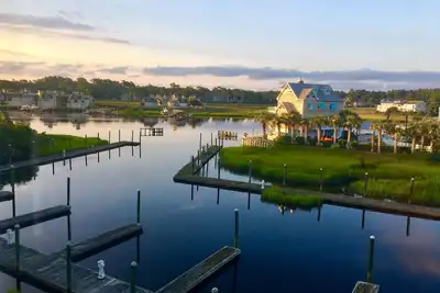 Image de Waterfront Splendor / Snowbirds Bienvenue / 2b / 2b Condo / Quiet Golf Course Comm.