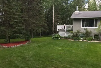 Image de Retraite parfaite en Alaska sur une grande propriété isolée avec garage