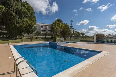 Image de Fish House Flat avec piscine