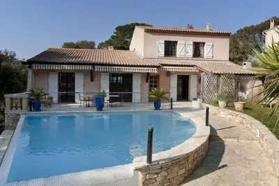 Image de Maison De Famille Independante - La Seyne Sur Mer (83500)