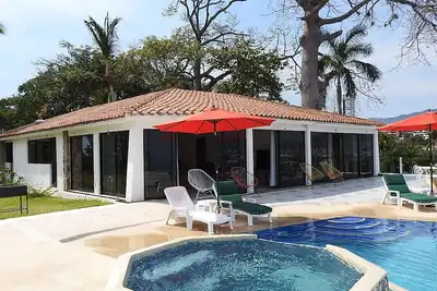 Image de En exclusivité, Cómoda y Hermosa Residencia