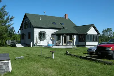 Image de Charmante maison de poste et poutre sur la rivière Eastern, magnifiques champs, kayak