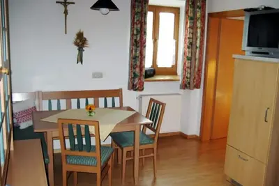 Image de Ferienwohnung \"Unterdirn\" 40 qm, Dusche/Wc, bis 4 Personen, Wohnküche, 2 Schlafräume, Tv, W-Lan, Nichtraucher, Erdgeschoss