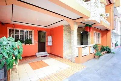 Image de Maison de ville 3-Br près de Picnic Grove