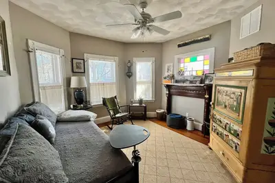 Image de Appartement privé Près de Fresh Pond Facile Commute Pour Harvard Sq Et Boston