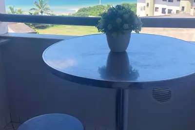 Image de Magnifique vue sur la mer depuis le porche de la churrasqueria et les chambres
