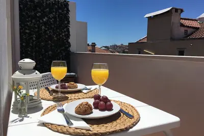 Image de Appartement Douillet avec Terrasse au Centre Vieille Lisbonne, Principe Real