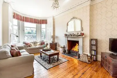 Image de Log Fire City Center Apartment - Journal gratuit fourni