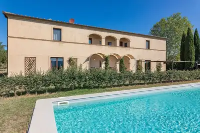 Image de Villa pour 10 personnes avec piscine privée.
