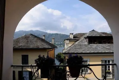 Image de Bâtiment du 17ème siècle dans le centre historique du lac d'Orta