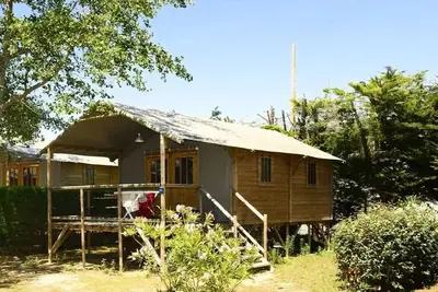 Image de Cabane Lodge Bois sur pilotis Confort 38m² (2 chambres) dont terrasse couverte de 8m² 4 personnes