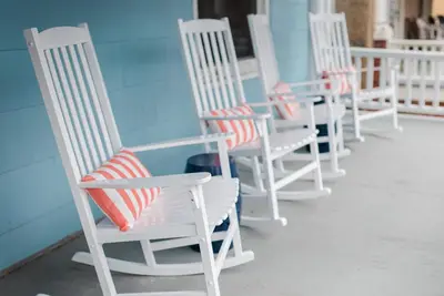 Image de Nouvelle liste! Deux pâtés de maisons de Beach, Town & Central Park