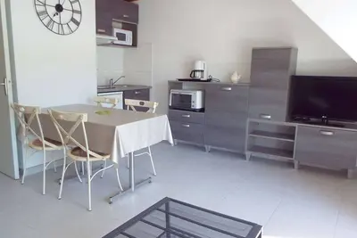 Image de Duplex refait à neuf à Carnac - 3 chambres, balcon sud, parking, 300m de la plage