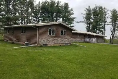 Image de Chalet sur un lac privé avec plage