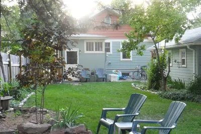 Image de Entièrement rénovées en Oldtown, entièrement meublé, tout inclus dans le loyer, Hu