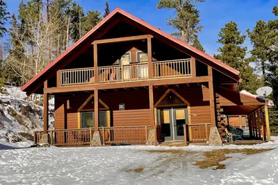 Image de Cabine spacieuse à quelques mètres de l'autoroute 85, mais isolée avec de belles vues