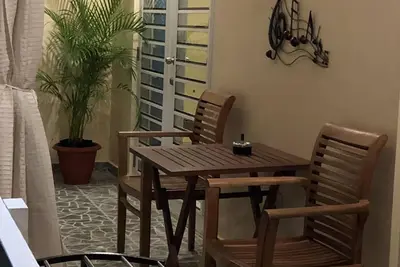 Image de Appartement Pentagram dans le quartier chic des eaux espagnoles.