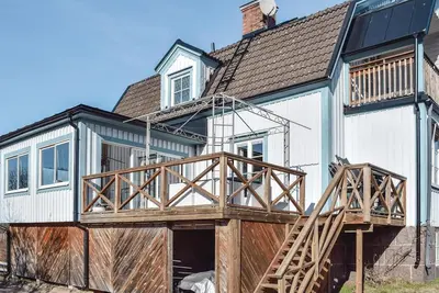 Image de Superbe maison à Hultsfred avec sauna