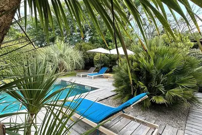 Image de charmante maison bois, animaux de compagnie acceptés