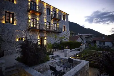 Image de Luxe Villa En Pierre Dans Le Centre De PROPRIÉTÉ PÉLOPONNÈSE -whole-conviviale et familiale