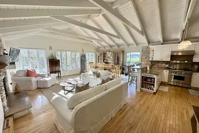 Image de Plains De Ditch, Vue Sur L'Eau, Jacuzzi, Passe De Parking Sur La Plage, Puits De Feu, Grand Pont